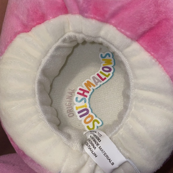 •SQUISHMALLOWS•NWT LOLA THE UNICORN PLUSH SLIPPERS SHOE SIZE 11/12 BERRY PURPLE - Picture 8 of 9